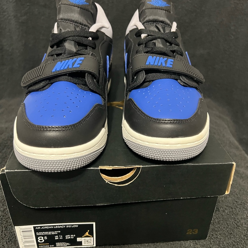 $100 - Picture 2 of 3